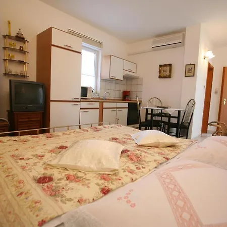 Guest house Meri 3*