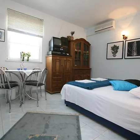 Meri Guest house 3*