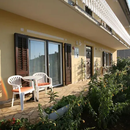 Guest house Meri Liznjan